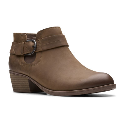 Clarks artisan orders boots