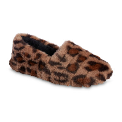 Isotoner leopard sale print slippers