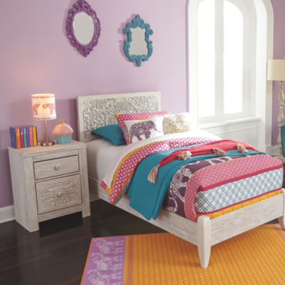 The Paxberry Collection in White Wash from Signature Design by Ashley®