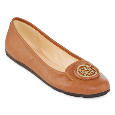 Liz claiborne selma store womens ballet flats