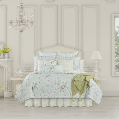 Queen Street Cadie Floral Hypoallergenic Quilt
