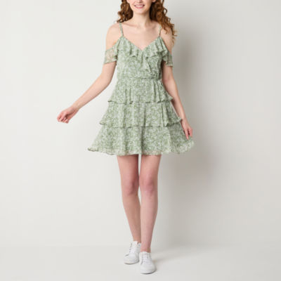 by&by Juniors Short Sleeve Floral Fit + Flare Dress