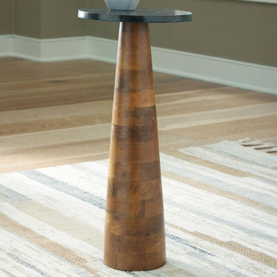 Signature Design By Ashley Quinndon End Table