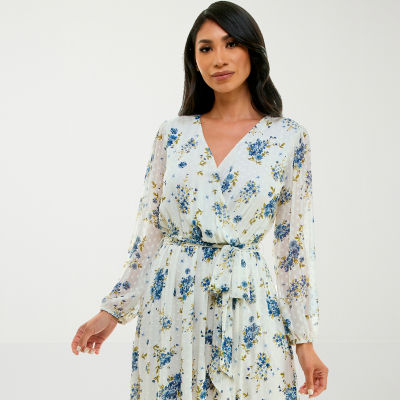 Premier Amour Clipdot Long Sleeve Floral Maxi Dress