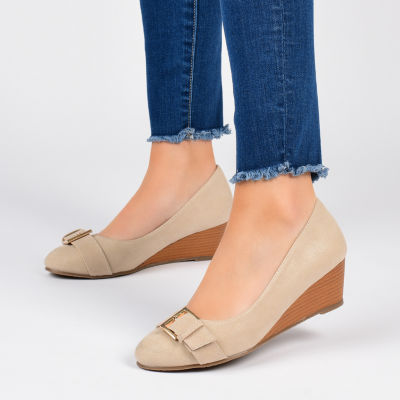 Journee Collection Womens Graysn Round Closed Toe Wedge Heel Pumps