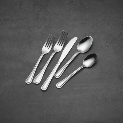 Oneida Tress 62-pc. Flatware Set