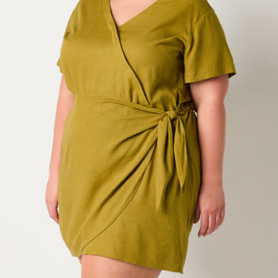 a.n.a Plus Short Sleeve Wrap Dress