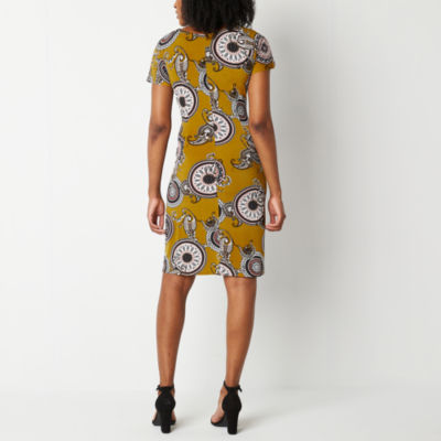 Robbie Bee Short Sleeve Medallion Puff Print Sheath Dress