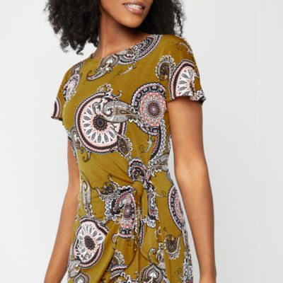 Robbie Bee Short Sleeve Medallion Puff Print Sheath Dress