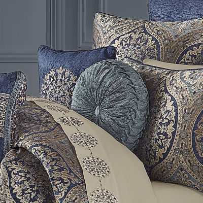 Queen Street Bayonne Round Throw Pillow