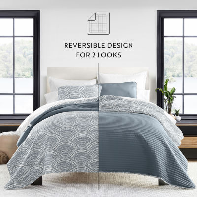 Casual Comfort Scallop Reversible Quilt Set