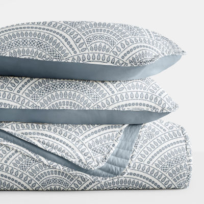 Casual Comfort Scallop Reversible Quilt Set