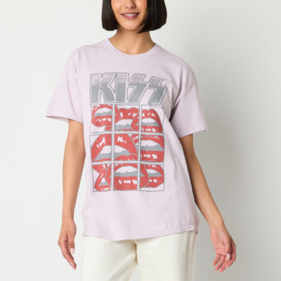 New World Juniors Kiss Lips Oversized Tee Womens Crew Neck Short Sleeve Graphic T-Shirt