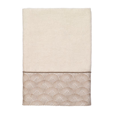 Avanti Deco Shell Ivory Embellished Bordered Bath Towel