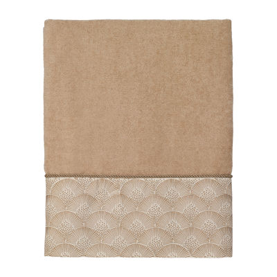 Avanti Deco Shell Rattan Embellished Bordered Bath Towel