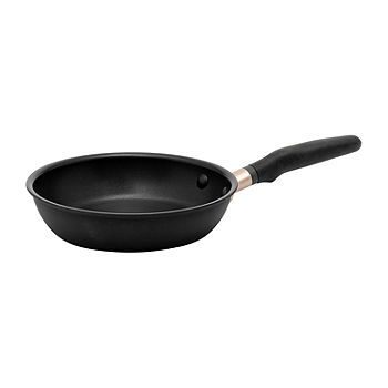 Tramontina 8.5 in Carbon Steel Fry Pan – with Silicone Grip