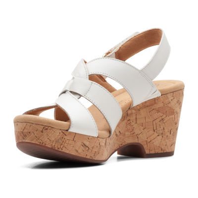 Clarks Womens Giselle Beach Wedge Sandals