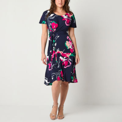 Robbie Bee Short Sleeve Floral Fit + Flare Dress