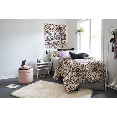 Forever 21 Leo Vibe Animal Print Tapestry