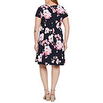 Jessica Howard Plus Short Sleeve Floral Fit + Flare Dress