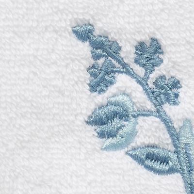 IZOD Mystic Floral 2-pc. Fingertip Towel