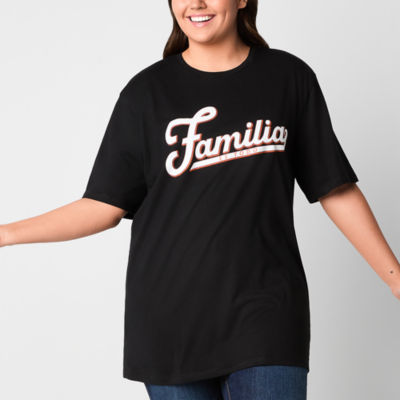 Hope & Wonder Hispanic Heritage Month Unisex Extended Sizes Short Sleeve 'Familia Es Todo' T-Shirt