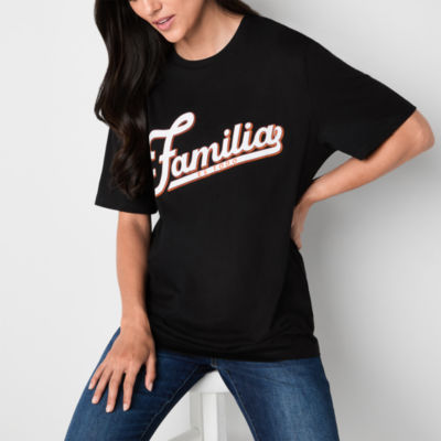 Hope & Wonder Hispanic Heritage Month Unisex Adult Short Sleeve 'Familia Es Todo' T-Shirt