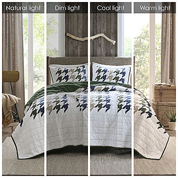 Woolrich Olsen Reversible Quilt Set - Cottage Styling Reversed to Solid  Color, All Season Lightweight Coverlet, Cozy Bedding Layer, Matching Shams