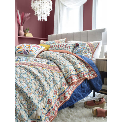 Distant Lands Dominica Quilt Set