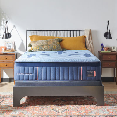 Stearns and Foster Lux Estate Hybrid Firm - Mattress + Box Spring