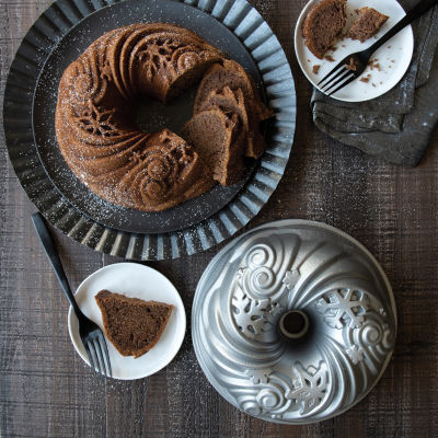 Nordicware Let It Snow 9" Bundt Pan