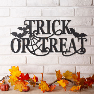 Glitzhome Halloween Metal Trick Or Treat Wall Sign