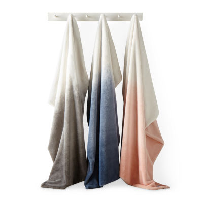 Forever 21 Sonja Faux Fur Ombre Throw