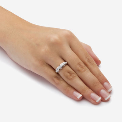 Diamonart 2MM / CT. T.W. White Cubic Zirconia 10K Gold Band