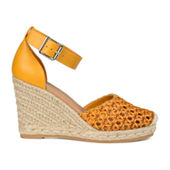 Jcpenney fashion yellow pumps