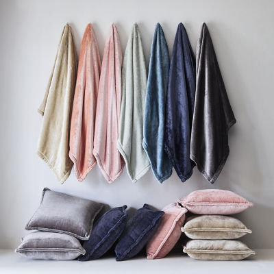Home Expressions Velvet Plush Solid Throw