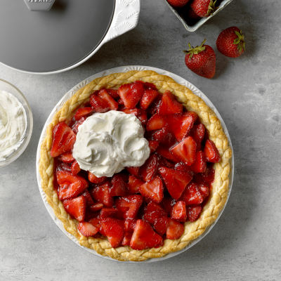 Taste of Home 9 x 1.5" Stoneware Pie Plate