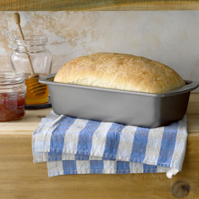 Taste of Home 9 x 5" Non-Stick Metal Loaf Pan