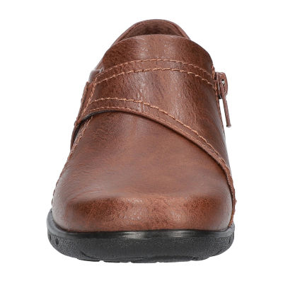 Easy Street Womens Ariah Closed Toe Ballet Flats