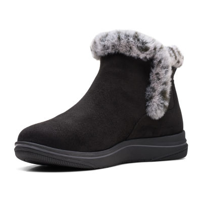 Clarks Womens Breeze Fur Flat Heel Winter Boots