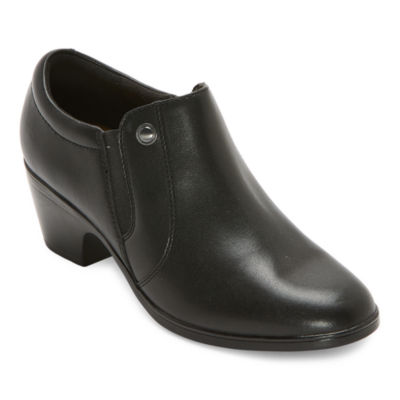 Clarks Womens Emily Reyna Slip-On Shoe