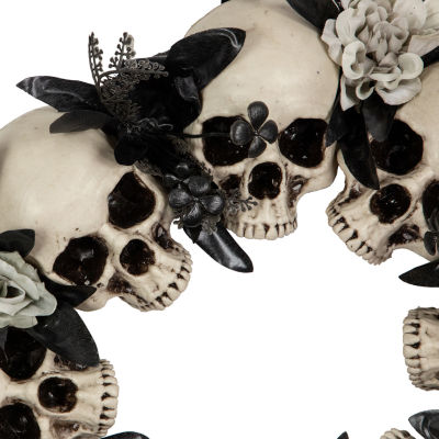 Northlight 15in Skulls And Chains Gray Roses Wreath