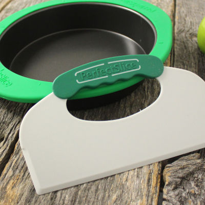 Perfect Slice 9" Round Cake Pan with Tool & Silicone Sleeve Set