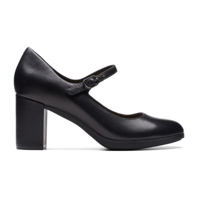 Clarks Womens Bayla Nora Block Heel Pumps