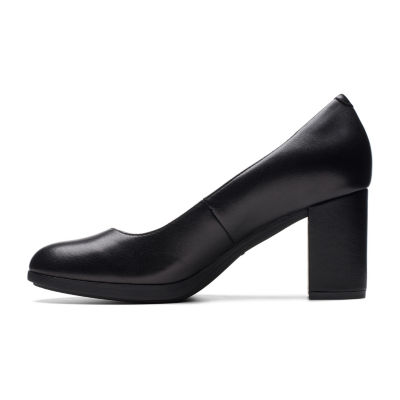 Clarks Womens Bayla Skip Block Heel Pumps