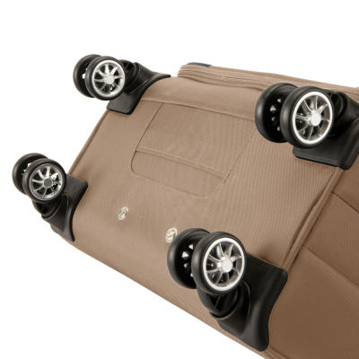 Skyway Chesapeake 4.0 Softside 20"  Lightweight Luggage