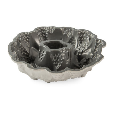 Nordicware Holiday Wreath Bundt Pan