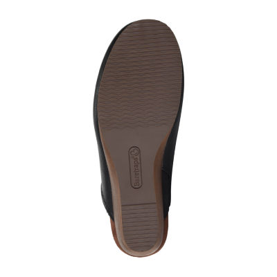 Baretraps Lilibet Womens Round Closed Toe Slip-On Shoe
