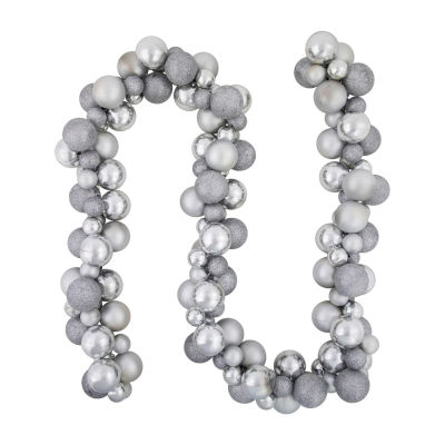 Northlight 6ft Silver Ball Finish Indoor Christmas Garland