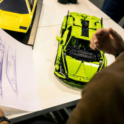 Technic Lamborghini Sian Fkp 37 Model Car Building Kit (3696 Pieces)